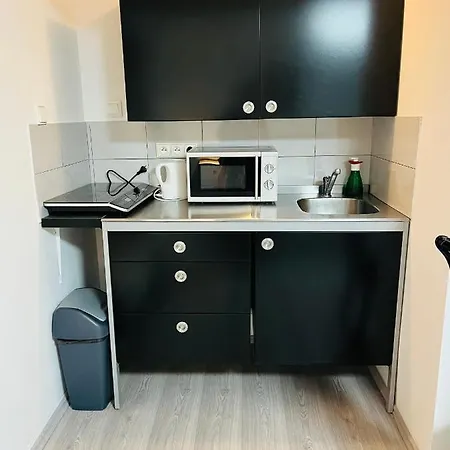 Apartmanek Patricie Room With Kitchenette Suitable For 2 Adults And 2 Children Mikulov Exterior photo