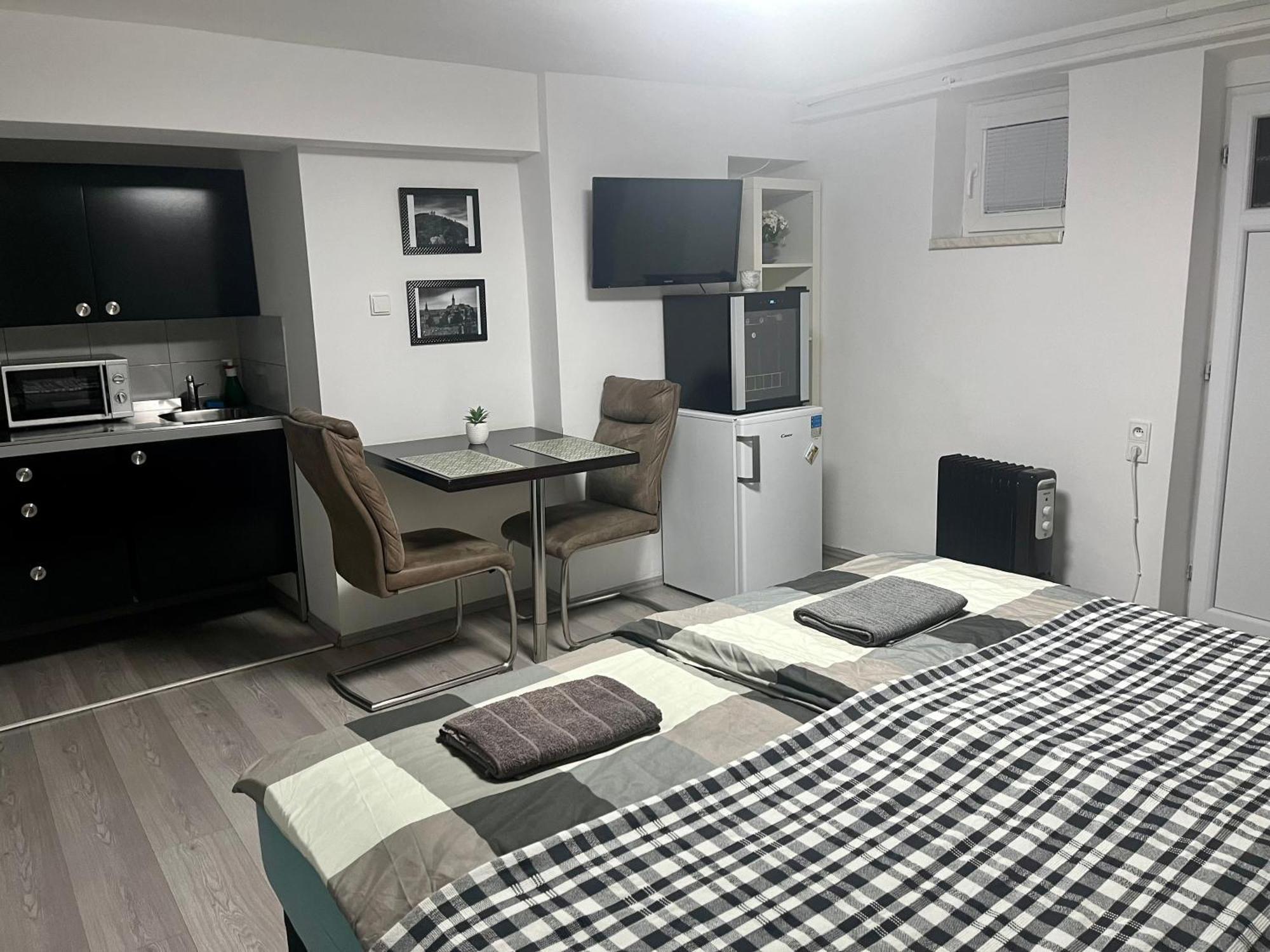 Apartmanek Patricie With Kitchenette Suitable For 2 Adults And 2 Children Apartment Mikulov